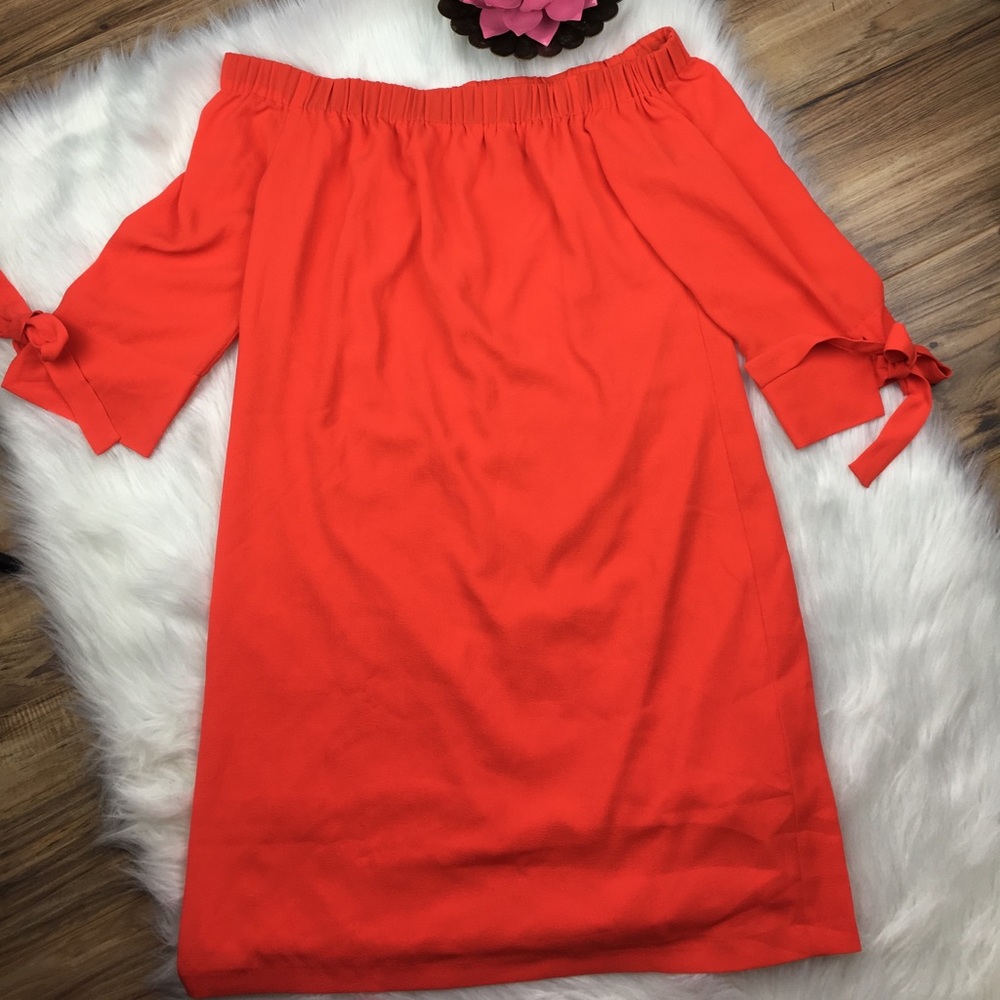 Red Vince Camuto off the shoulder dress size 10